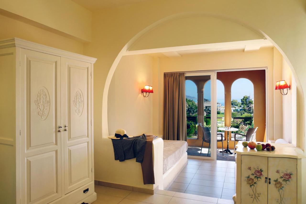 Orpheas Resort Hotel (Adults Only) Paralia Kourna Ngoại thất bức ảnh